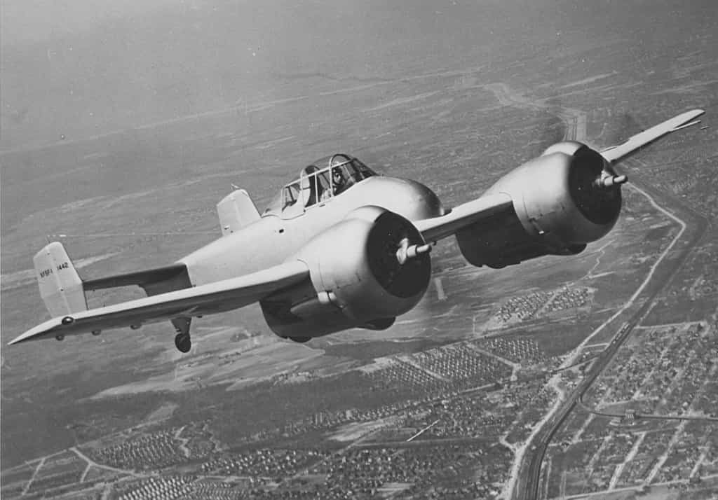 Утвержденная заказчиком компоновка XF5F-1 с рудиментарным фюзеляжем не позволяла усиливать вооружение самолета, а такое требование уже в начале летных испытаний машины появилось